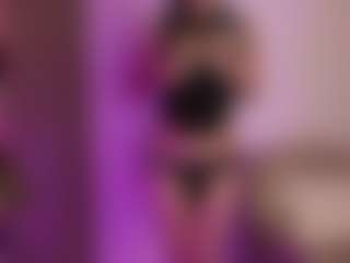 AlveraChausse's Live Sex Cam Show