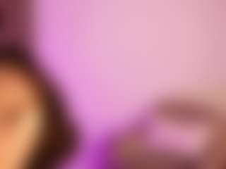 AlveraChausse's Live Sex Cam Show