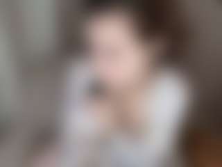 AlveraChausse's Live Sex Cam Show