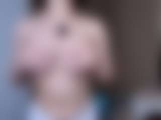AlveraChausse's Live Sex Cam Show