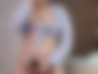 AlveraChausse's Live Sex Cam Show