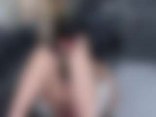 AmberStorm19's Live Sex Cam Show