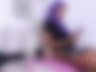 Live cam show with Amira-Alzahra - Ebony Small Tits on Camiplay Live