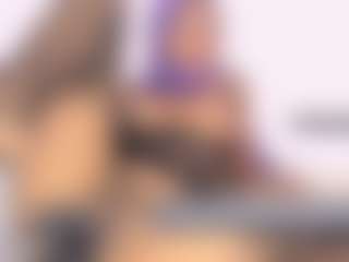 Live cam show with Amira-Alzahra - Granny Squirt on Camsoda