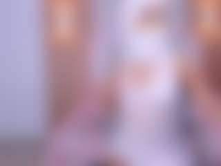 Live cam show with Anita-Noor - Athletic Young Adult on madthumbs