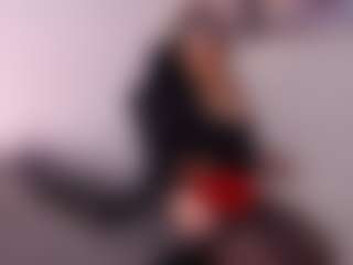 Live cam show with Brenda-Levine - Facial on Dolls Live