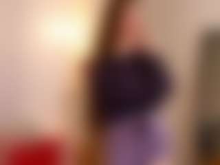 Live cam show with CaylaAdamczak - Amateur Mature on CamClone