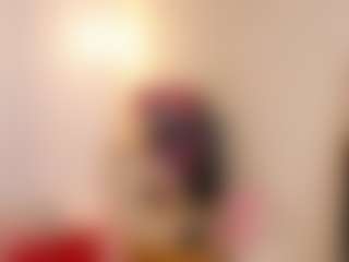 Live cam show with CaylaAdamczak - Sexy on StripNow