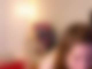Live cam show with CaylaAdamczak - Tease Mature on AdultVida.com