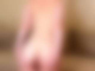 Live cam show with Milana - Teen (18+) on Latina Girls