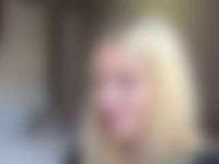 Live cam show with DawneWeisenstein - Double Penetration on Livezox