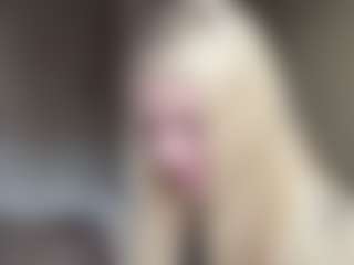 Live cam show with DawneWeisenstein - Skinny on CamSextacy