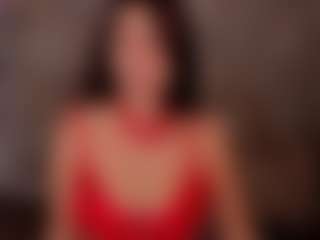 Live cam show with Doris-Kenller - Upskirt on CamClone