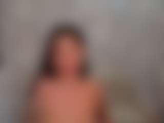 Live cam show with Doris-Kenller - Public on StripNow