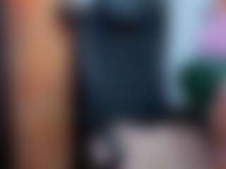 Live cam show with Doris-Kenller - Upskirt on PervPlay.com