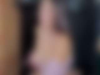Live cam show with Doris-Kenller - Facial Piercings on CamSextacy