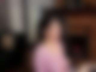 Live cam show with Doris-Kenller - Upskirt on Uber Horny