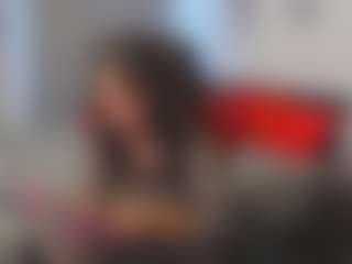Live cam show with Doris-Kenller - Upskirt on Stripli.com