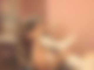 Live cam show with Doris-Kenller - Ass Bouncing on SmokeAndPoke