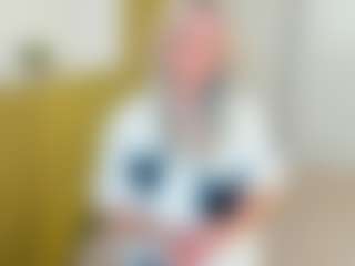 Live cam show with FrancescaParzych - Average on makecum.org