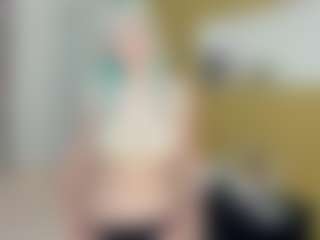 Live cam show with FrancescaParzych - Ass Clapping on xfollow cams