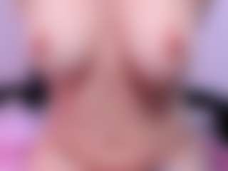 Live cam show with LauraOlssen - New Lovense on Soda Cam