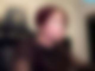 Spettacolo in cam dal vivo con Nika - Striptease Teen (18+) su Camsoda