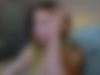 Live cam show with LindaBloomss - Camel Toe on Strip Flash - Live Sex Shows