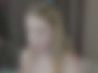 Live cam show with LindaBloomss - New Teen (18+) on Camiplay Live
