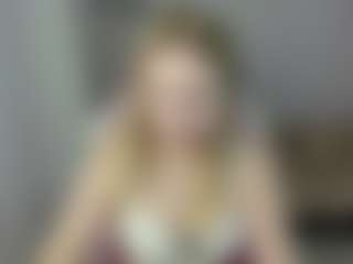 Live cam show with LindaBloomss - Blonde Hair on ObeyMaria