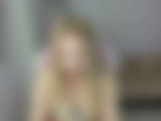 Live cam show with LindaBloomss - New Blowjob on Dolls Live