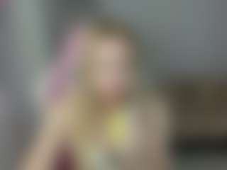 Live cam show with LindaBloomss - New Blowjob on 1on1-livenow
