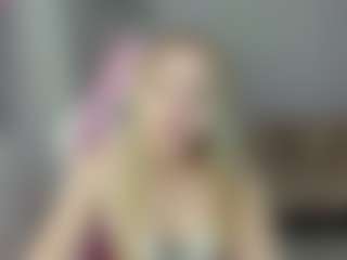 Live cam show with LindaBloomss - Blonde Hair Small Tits on live18s.com