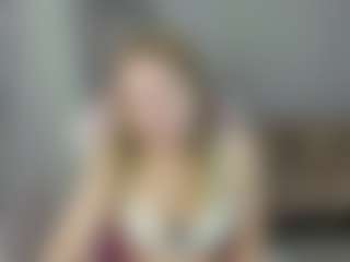 Live cam show with LindaBloomss - Green Eyes on infinitiblacc.com