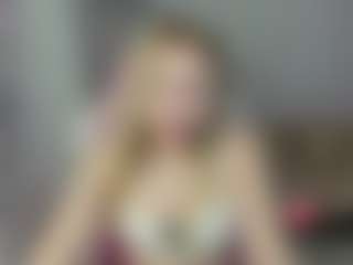 Live cam show with LindaBloomss - Small Tits on 1on1-livenow