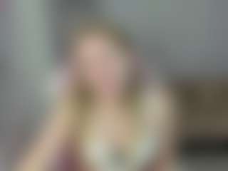 Live cam show with LindaBloomss - Small Tits on Nude Live Now
