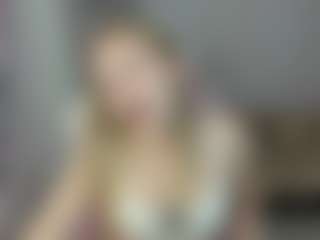 Live cam show with LindaBloomss - Smoking on 1on1-livenow