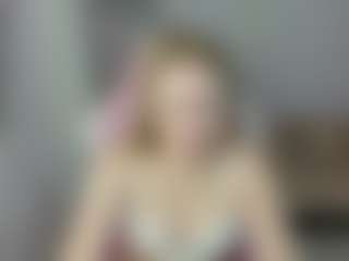 Live cam show with LindaBloomss - Athletic Young Adult on CamSodaAdn