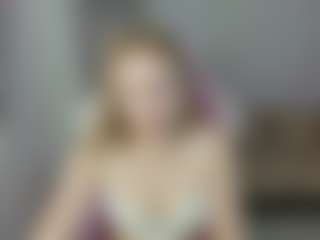 Live cam show with LindaBloomss - Upskirt on CamSodaAdn