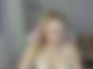 Live cam show with LindaBloomss - Tease Blonde Hair on Instabang