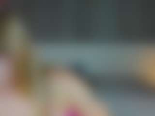 Live cam show with LindaBloomss - Athletic Strip on Camsoda