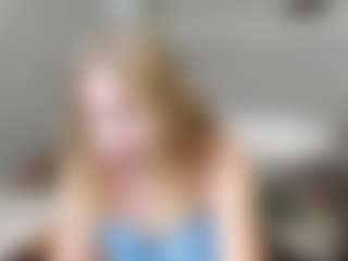 Live cam show with LindaBloomss - Green Eyes on Fling VIP Chat