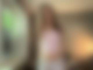 Live cam show with LucileGuidi - Pornstar Tease on liverealitysex.com
