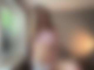 Live cam show with LucileGuidi - Teen (18+) on AdultVida.com