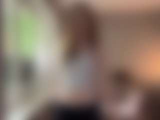 Live cam show with LucileGuidi - Public on Camsoda
