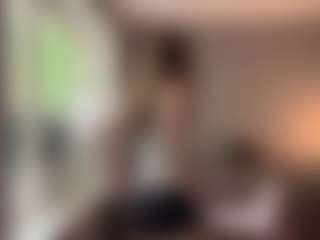 Live cam show with LucileGuidi - Striptease on TeamSkeetLive