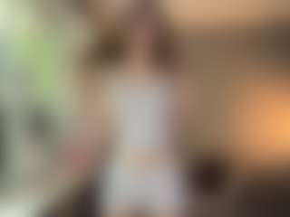 Live cam show with LucileGuidi - Brown Hair Teen (18+) on Camsoda