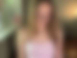 Live cam show with LucileGuidi - Public on Camiplay Live