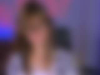 Live cam show with luna-gold12 - HD on TeamSkeetLive