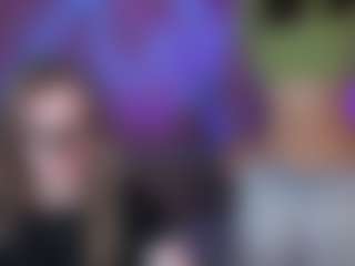 Live cam show with luna-gold12 - Skinny on Dolls Live